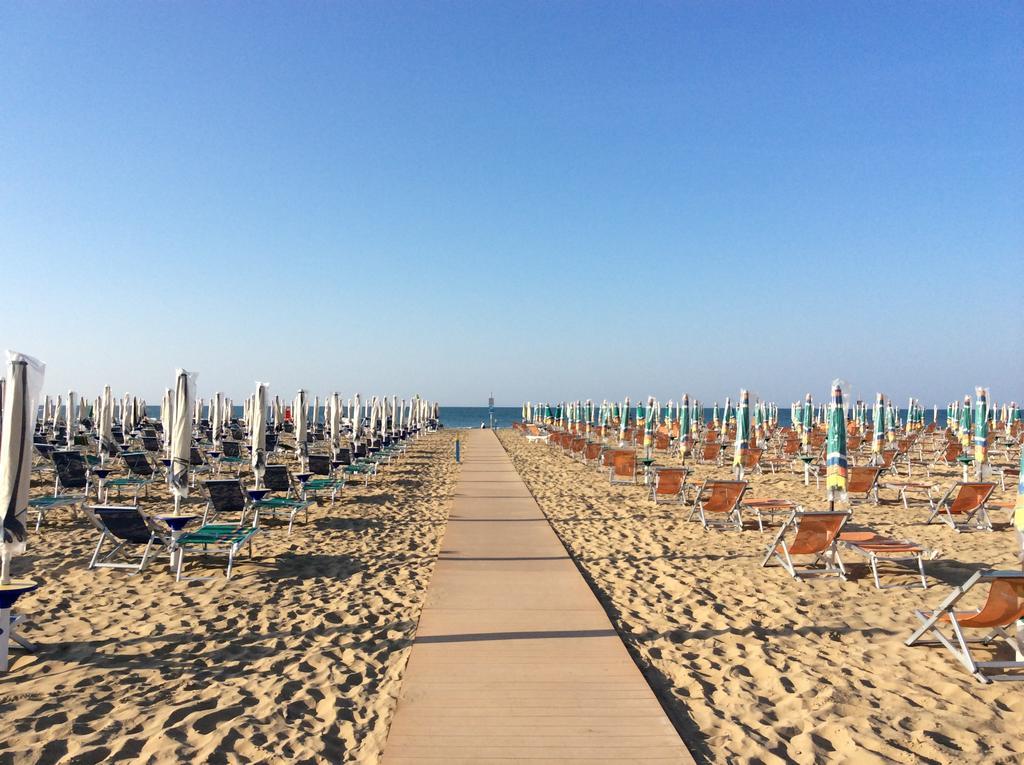 Appartamenti Azzurro Bibione Exterior foto